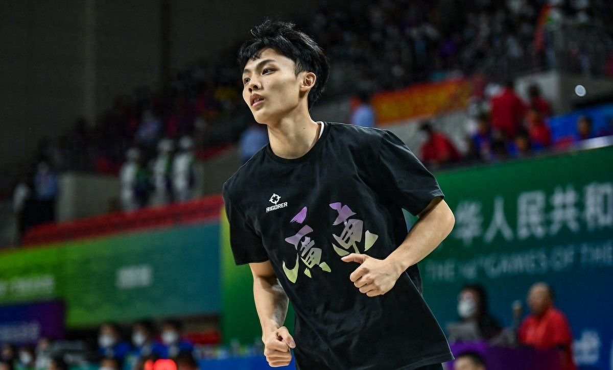 开云体育在线-广东队险胜灰熊，陶汉林点燃赛场