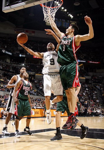 开云体育APP下载-马刺碾压吉林队，易建联惊艳四座