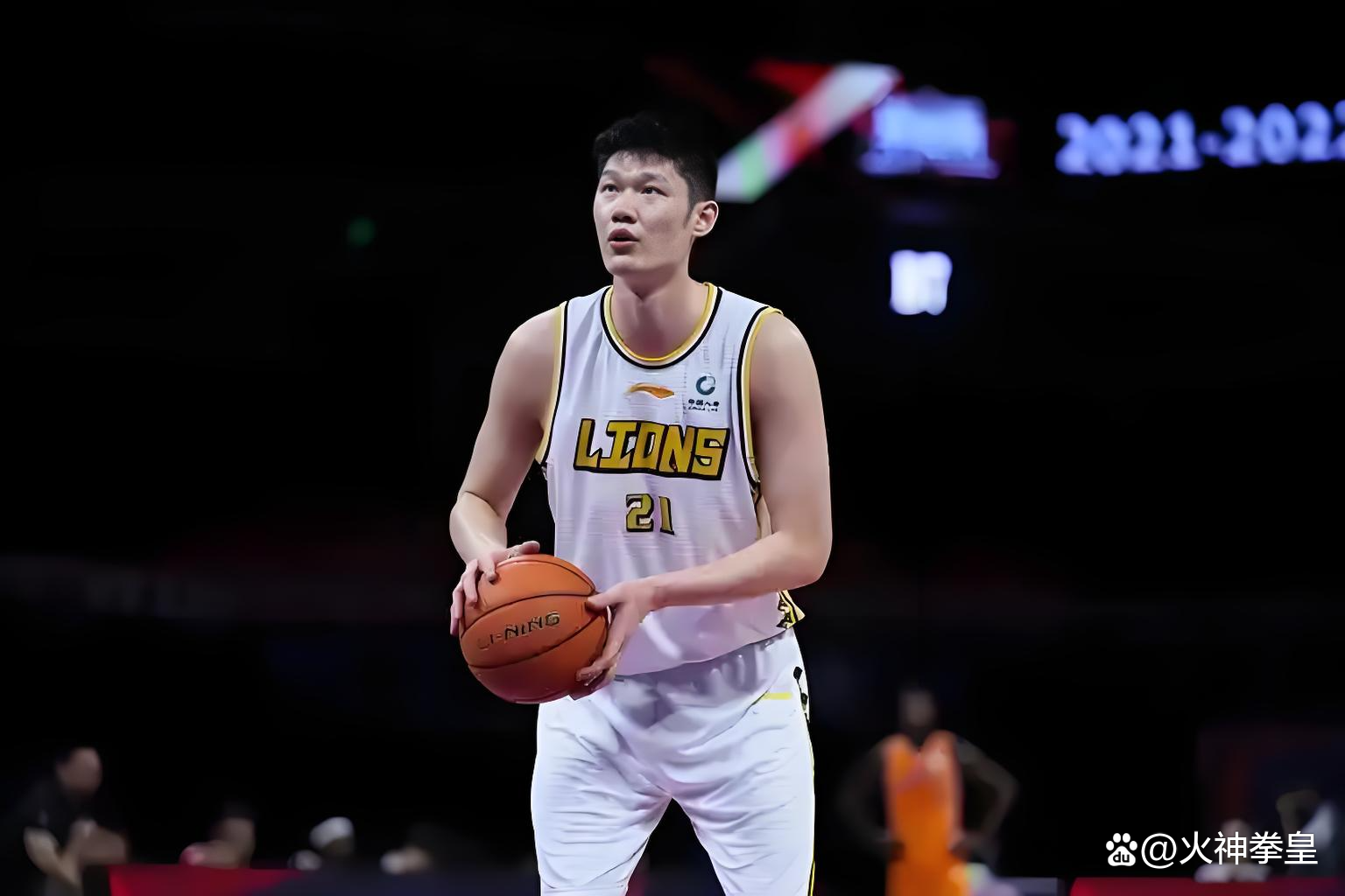 火箭险胜浙江队，胡金秋统治全场